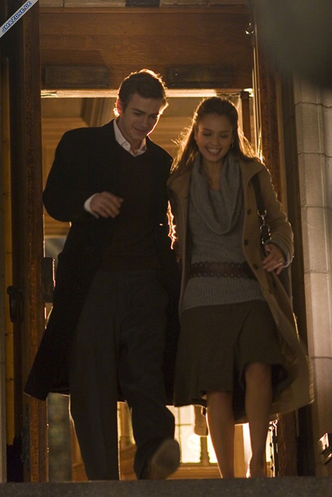Hayden Christensen and Jessica Alba in Awake